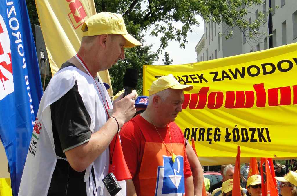 Związkowcy z Legnicy przed Sejmem