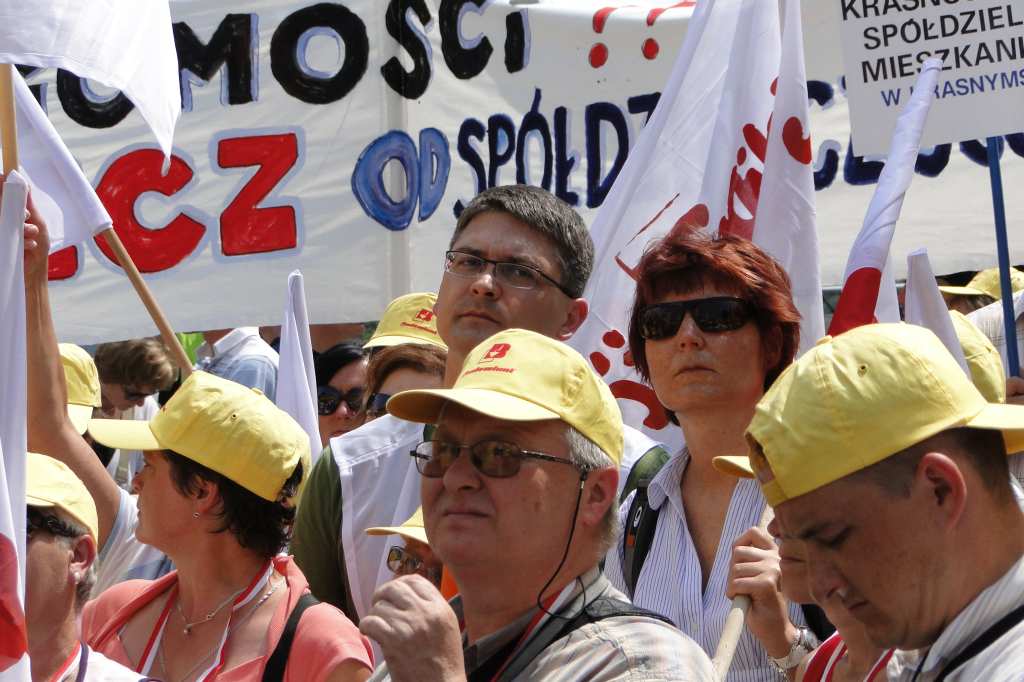 Związkowcy z Legnicy przed Sejmem