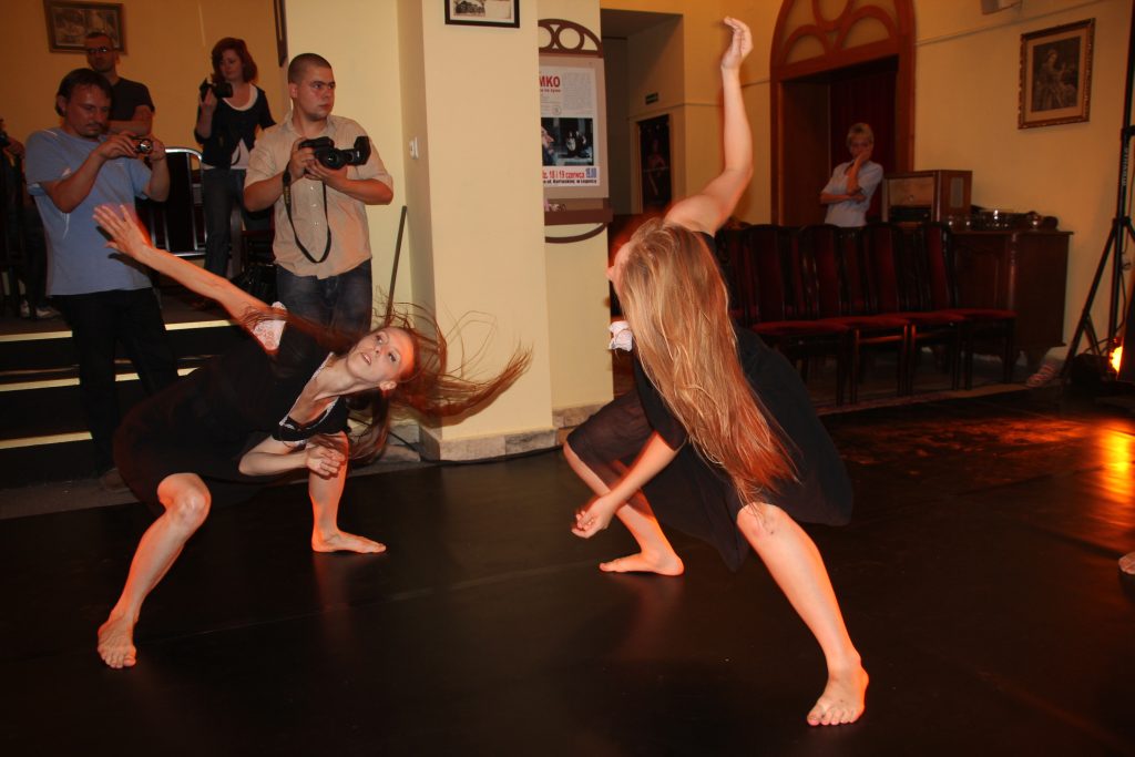 Teatr tańca w Caffe Modjeska