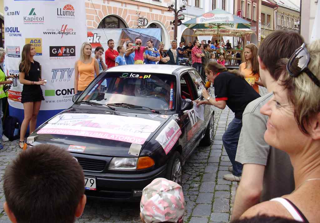 Podium legnickich rajdowców
