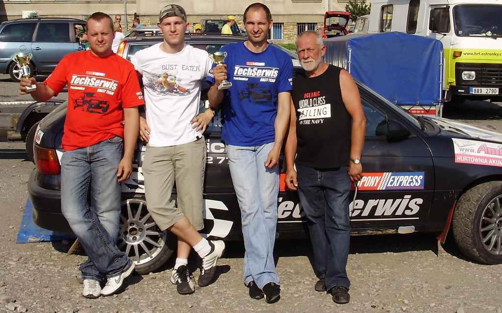 Podium legnickich rajdowców