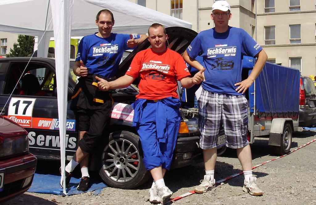 Podium legnickich rajdowców