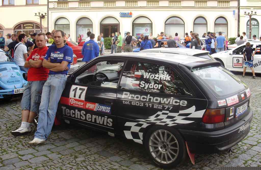 Podium legnickich rajdowców