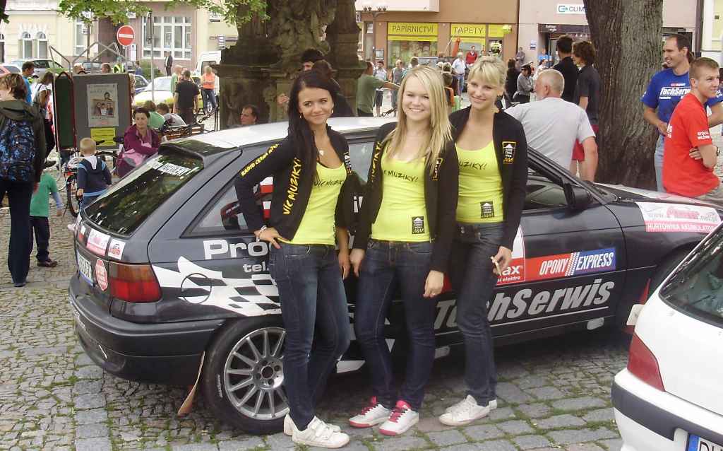 Podium legnickich rajdowców