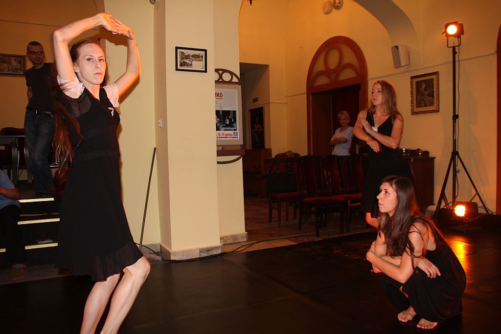 Teatr tańca w Caffe Modjeska
