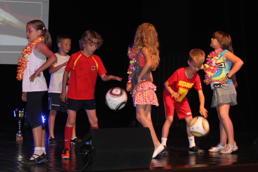 Mini playbeck show