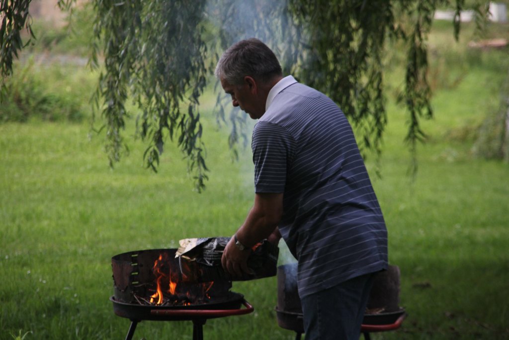 Grali w nocną siatkówkę