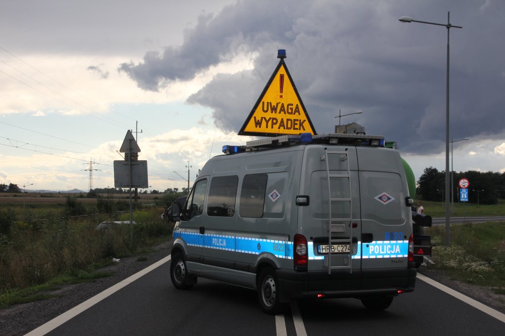 Wypadek przy zjeździe na A4