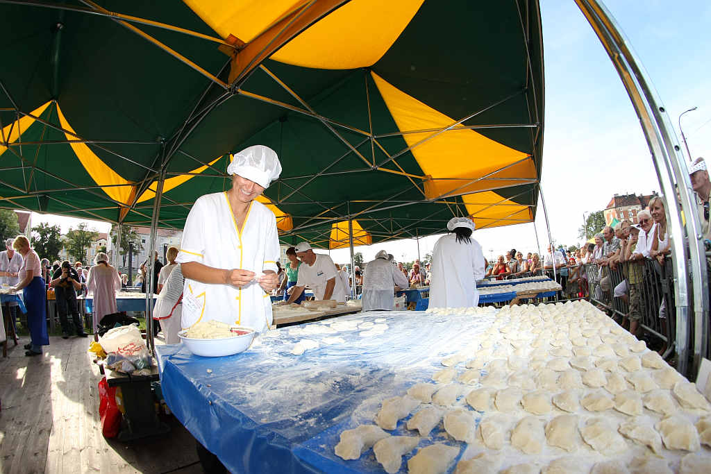 Mistrzostwa w lepieniu pierogów