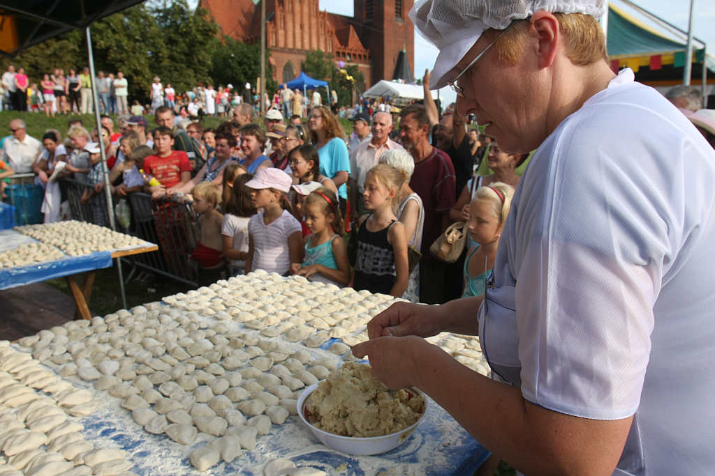 Mistrzostwa w lepieniu pierogów