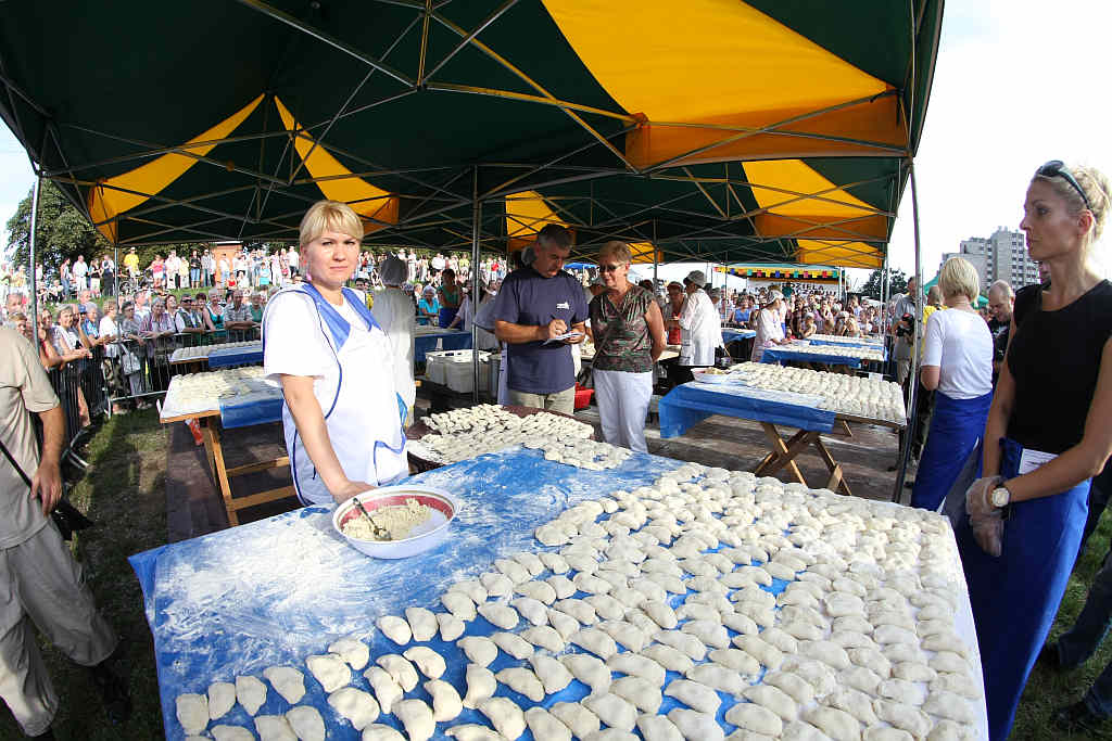 Mistrzostwa w lepieniu pierogów