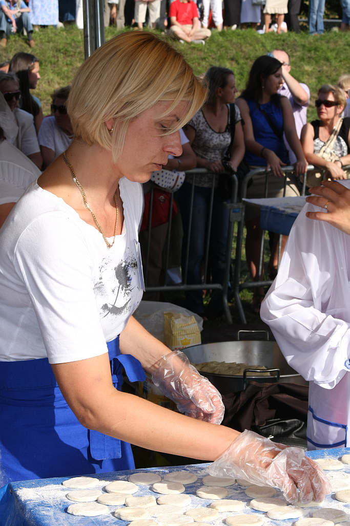 Mistrzostwa w lepieniu pierogów