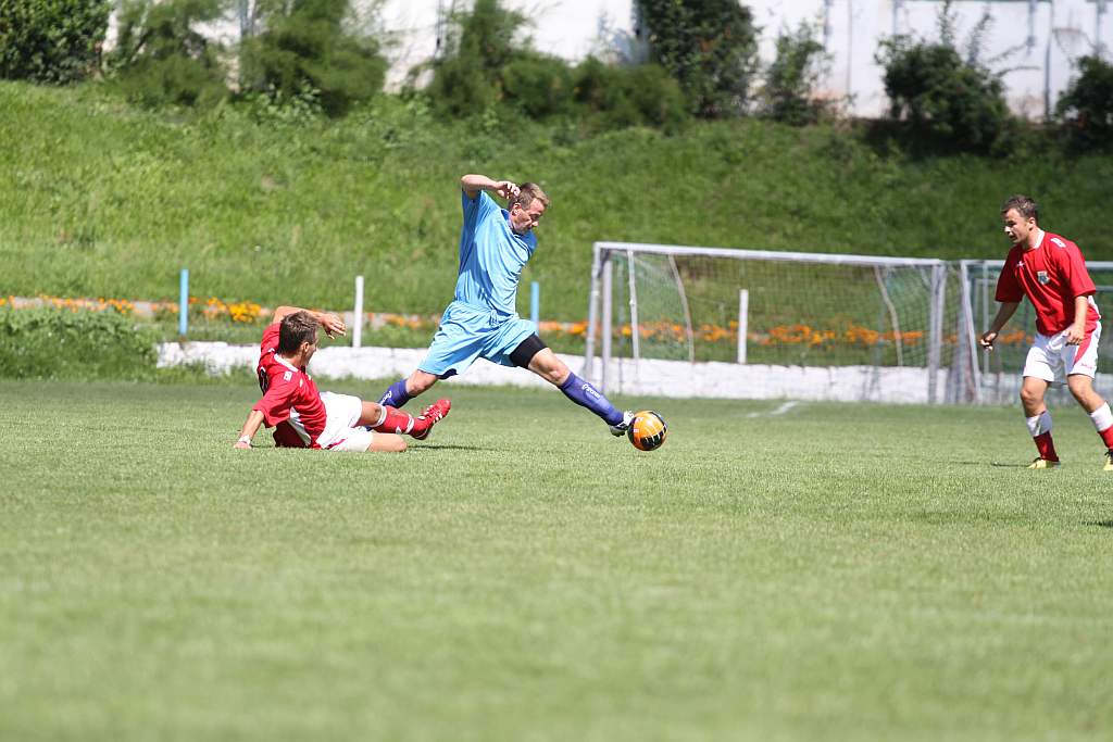 Kompromitująca porażka Konfeksu