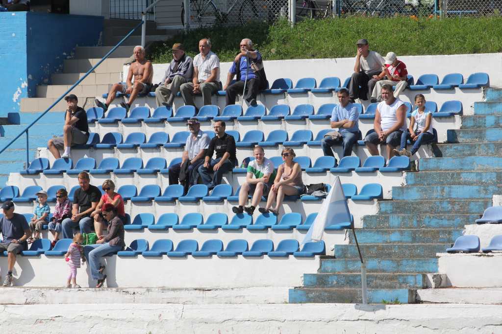 Kompromitująca porażka Konfeksu