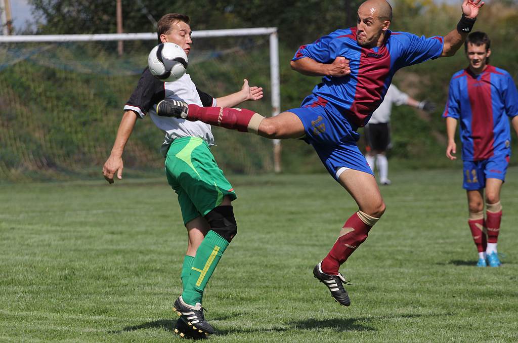 Czarni - KS Legnickie Pole