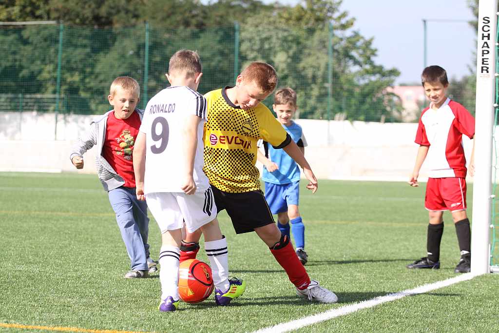 Wakacyjna przygoda z piłką