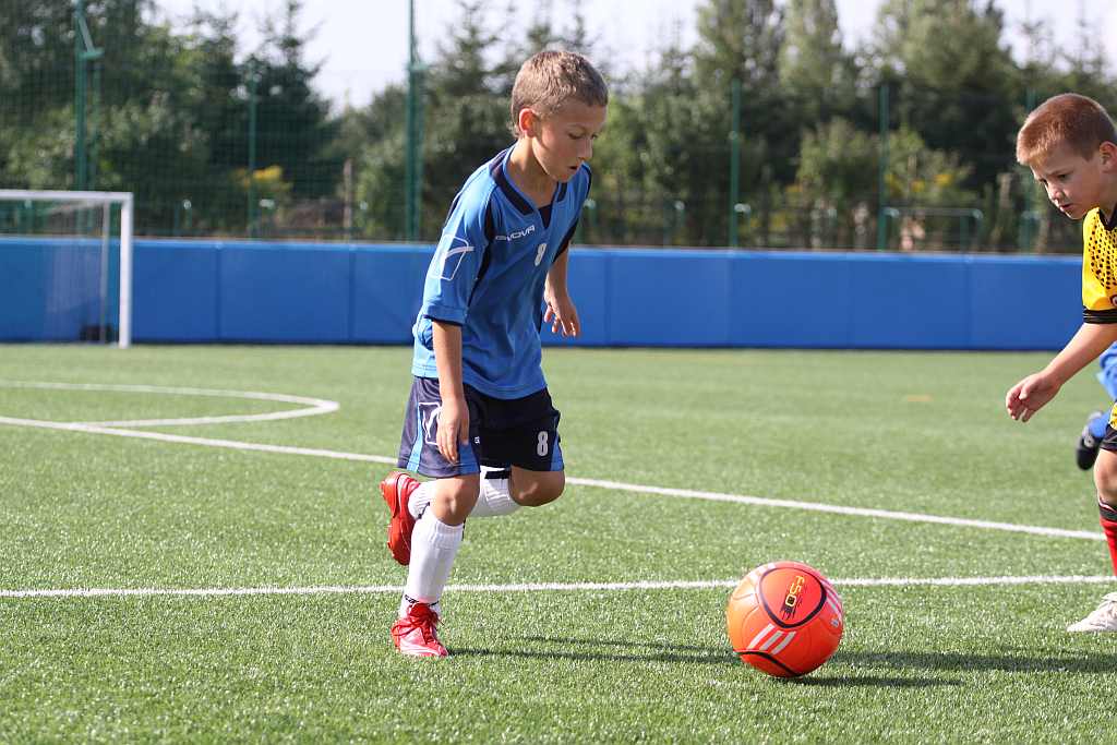 Wakacyjna przygoda z piłką