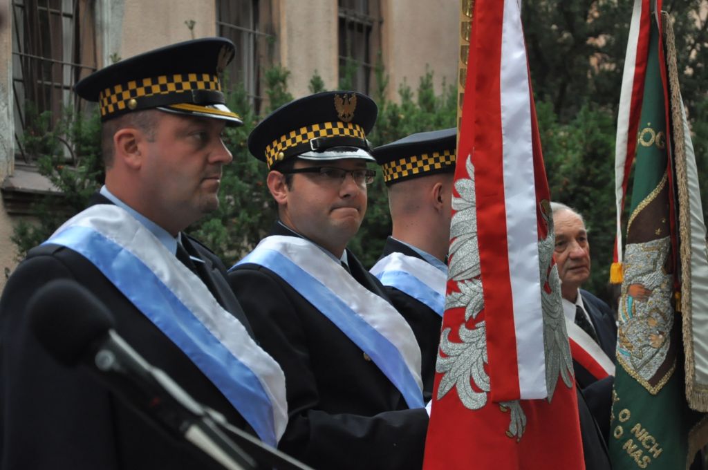 Złożyli kwiaty ku pamięci pomordowanych
