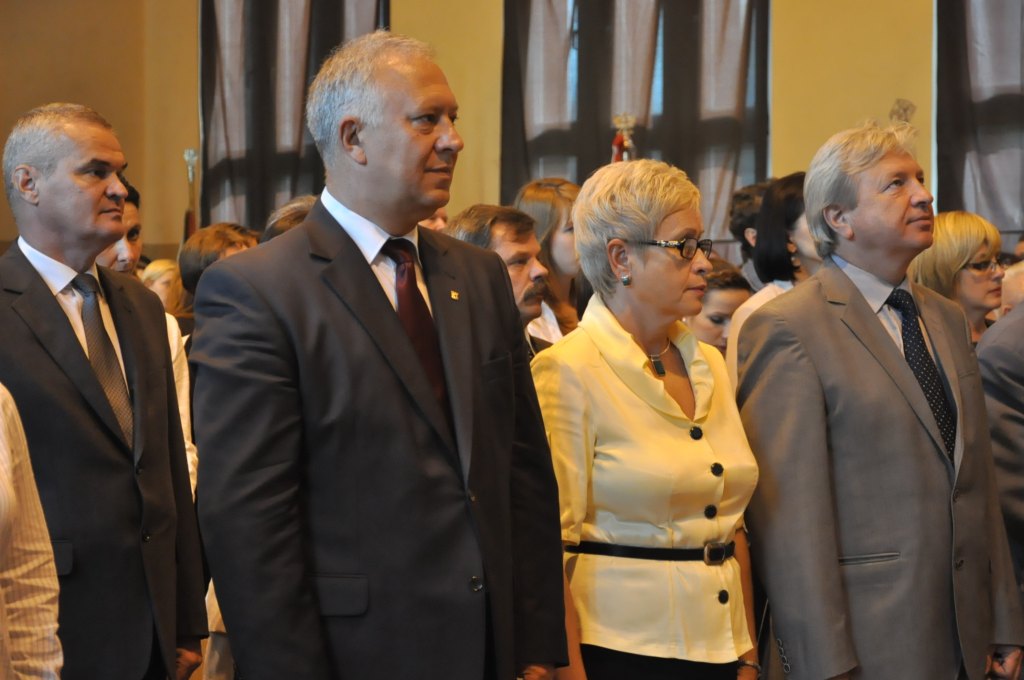 Sześćdziesięciu dziewięciu uczniów legnickich szkół dostało stypendia