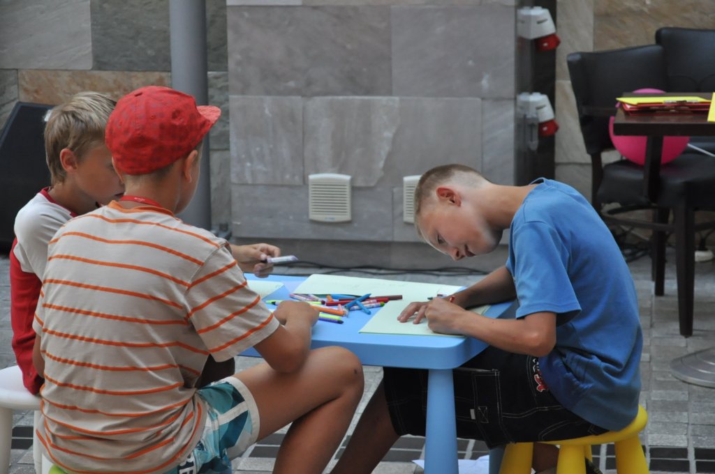 Wygrywaj z Galerią Piastów i głosuj na podwórka