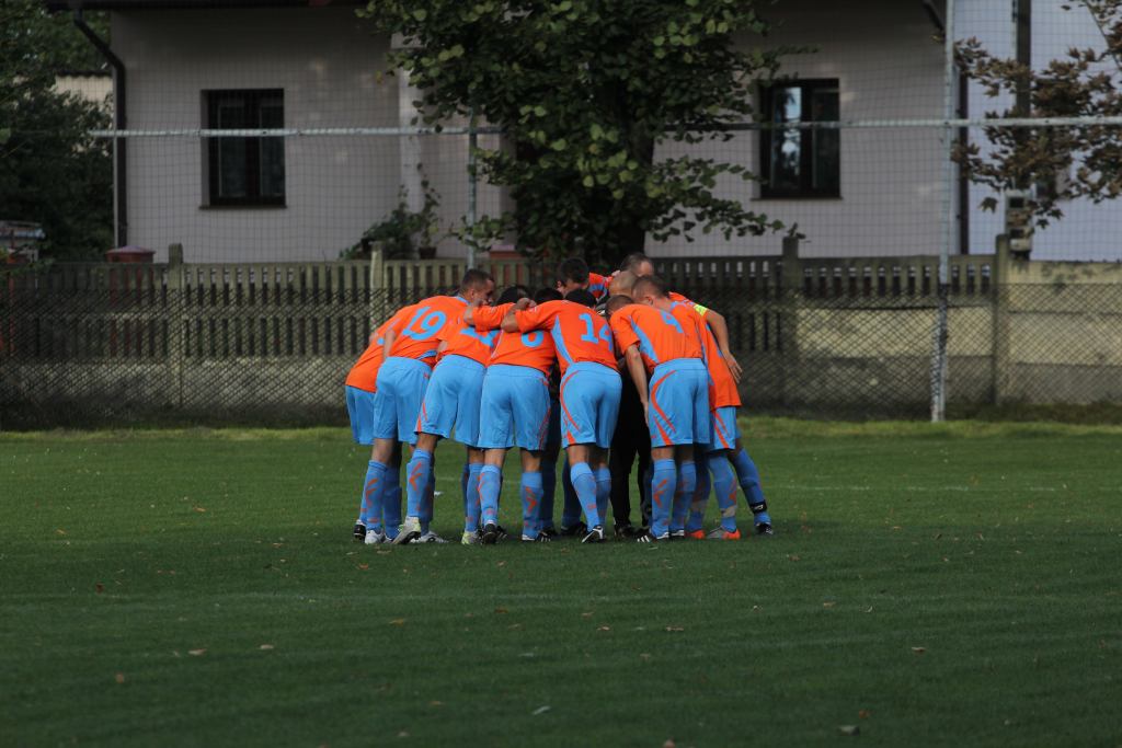 KS Legnickie Pole - Błękitni 7:4