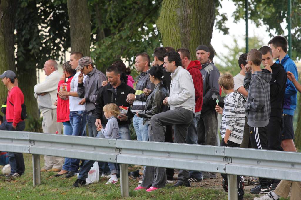 KS Legnickie Pole - Błękitni 7:4