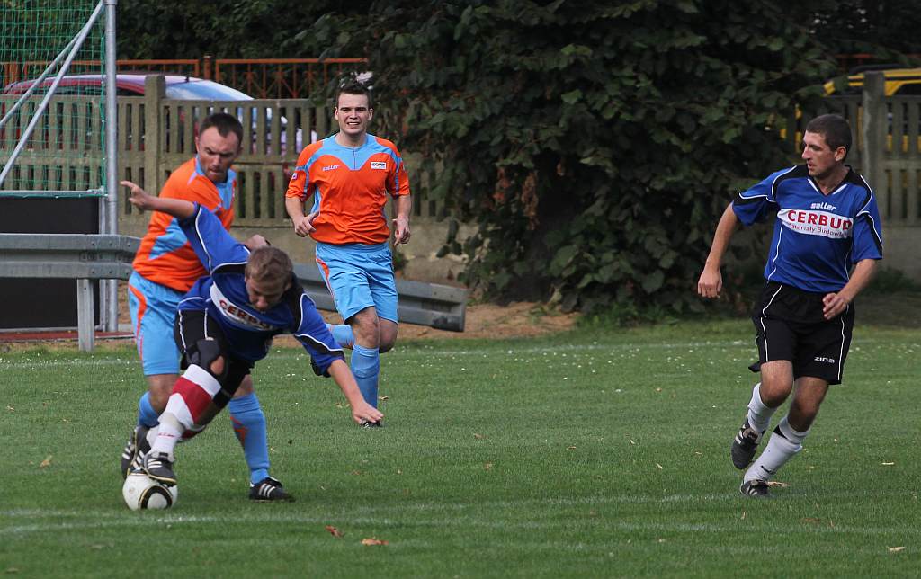 KS Legnickie Pole - Błękitni 7:4