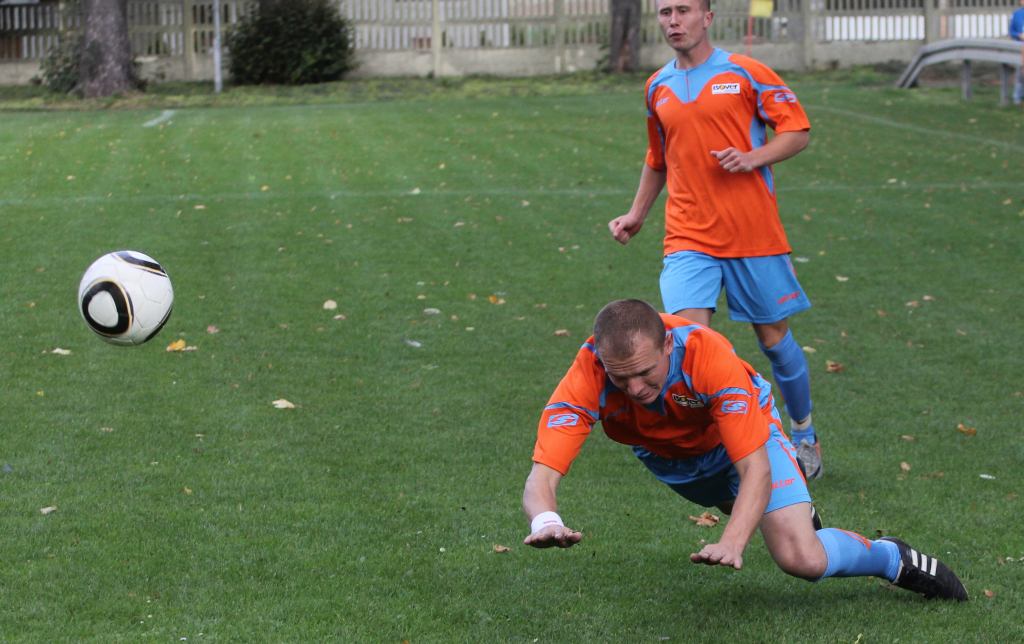 KS Legnickie Pole - Błękitni 7:4