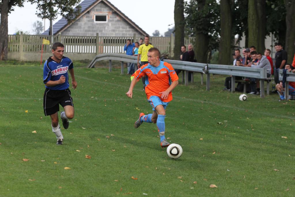 KS Legnickie Pole - Błękitni 7:4