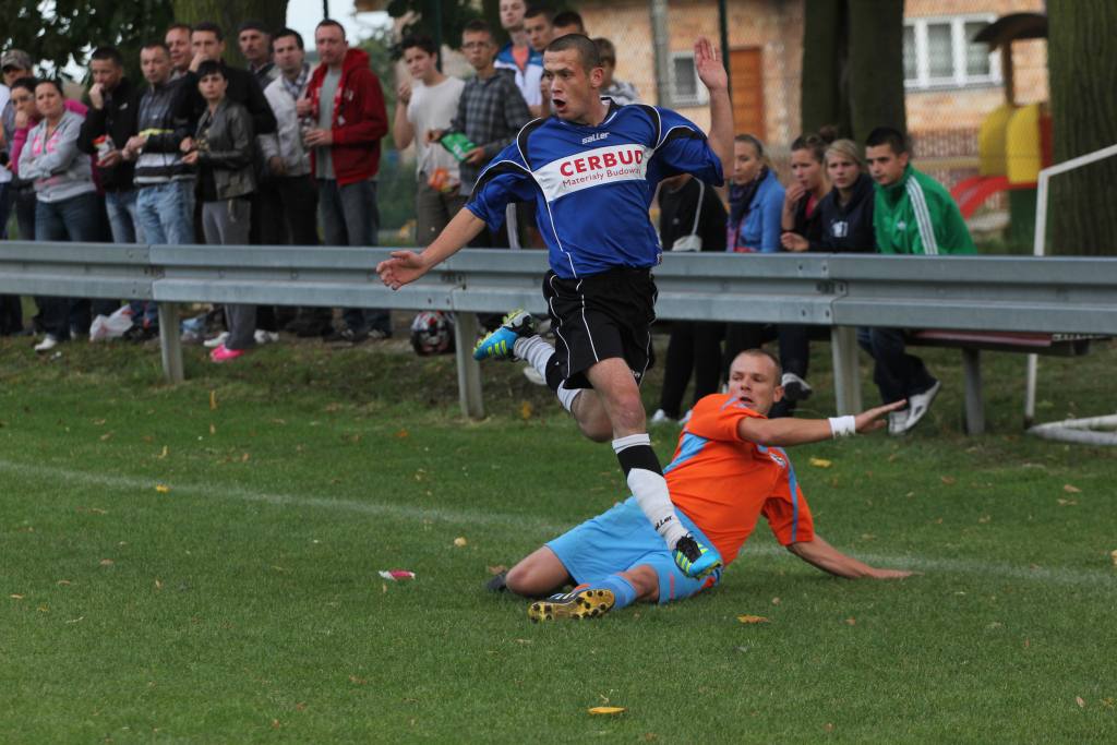 KS Legnickie Pole - Błękitni 7:4