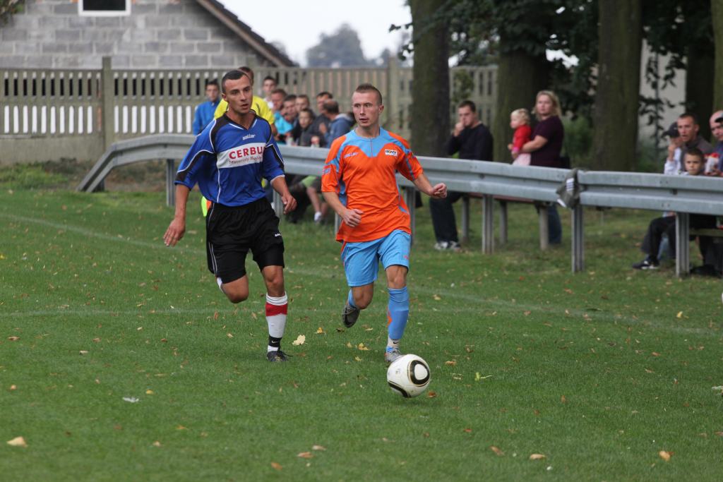 KS Legnickie Pole - Błękitni 7:4