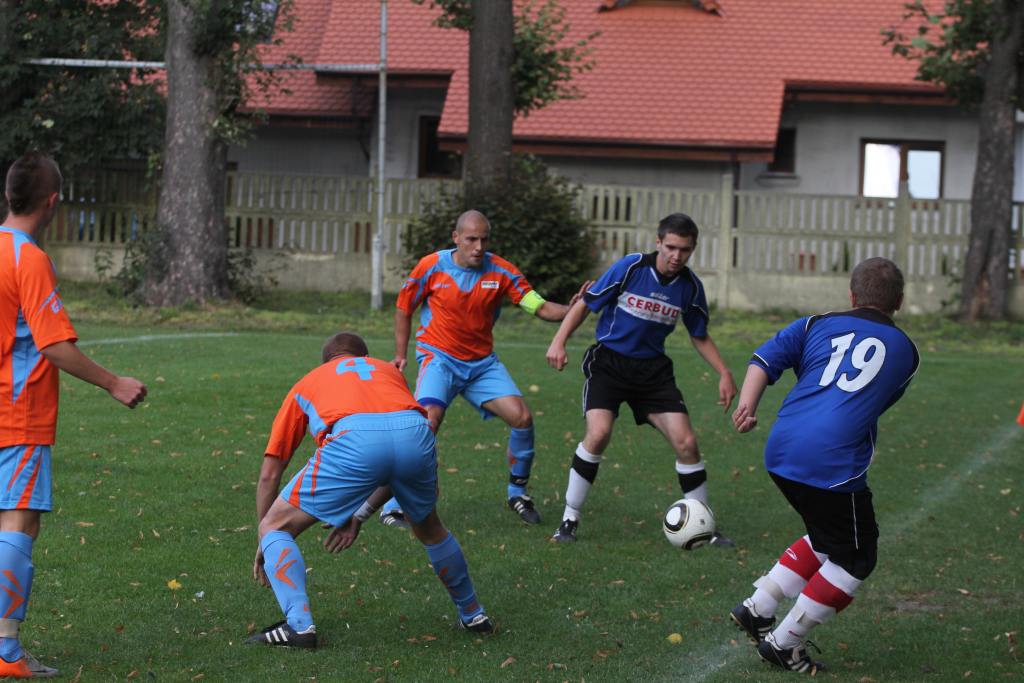 KS Legnickie Pole - Błękitni 7:4