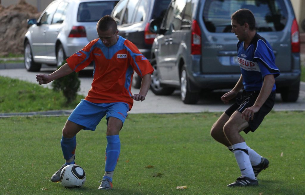 KS Legnickie Pole - Błękitni 7:4
