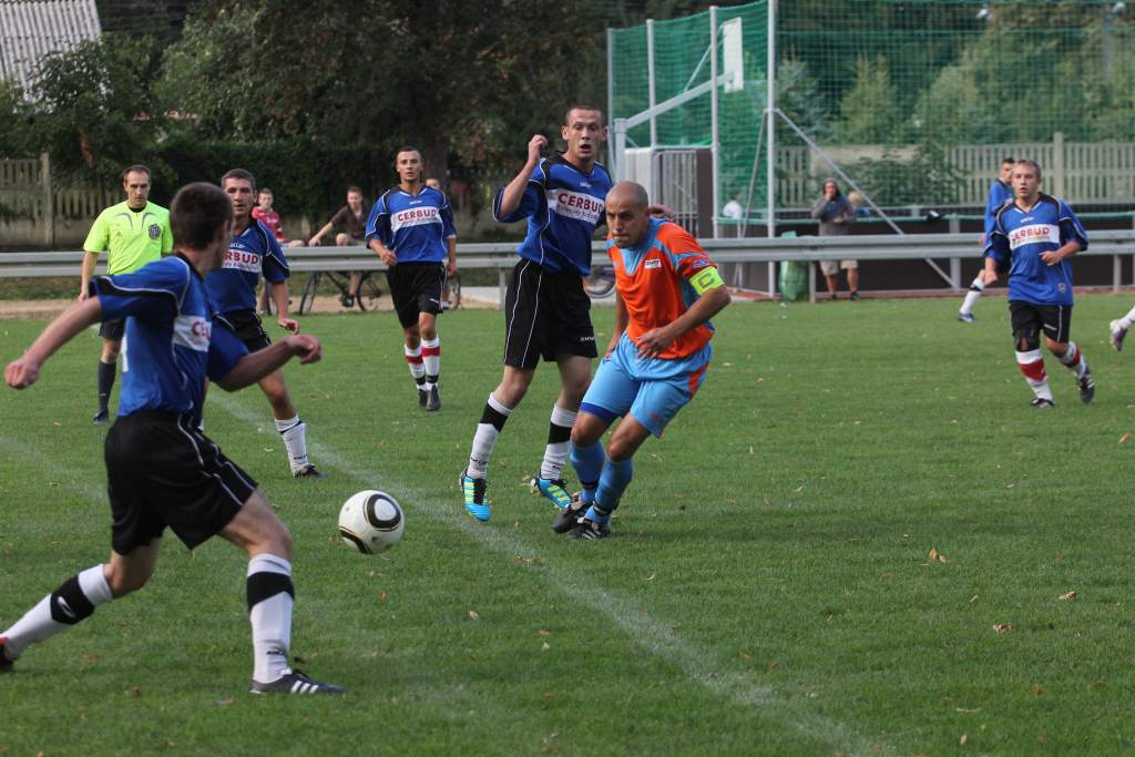 KS Legnickie Pole - Błękitni 7:4