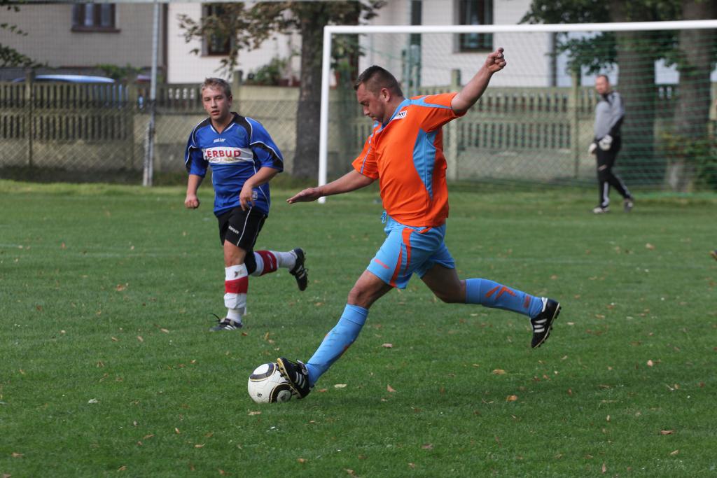 KS Legnickie Pole - Błękitni 7:4