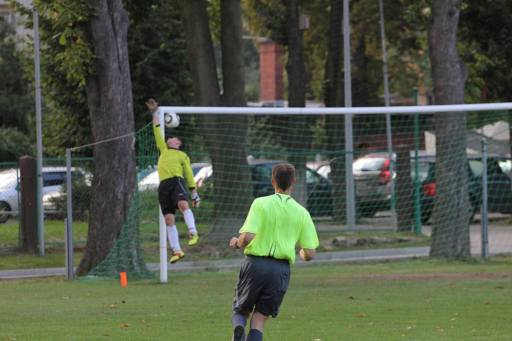 KS Legnickie Pole - Błękitni 7:4
