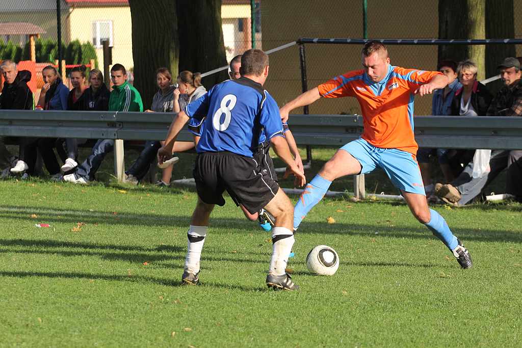 KS Legnickie Pole - Błękitni 7:4