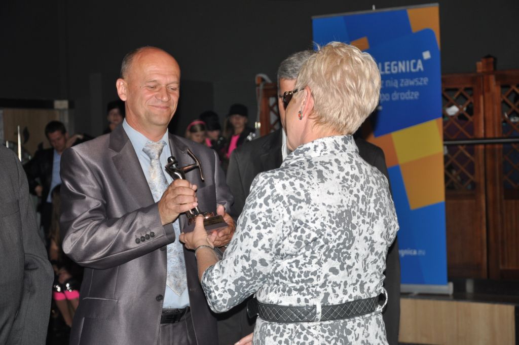 Prezydent wręczył statuetki i dyplomy