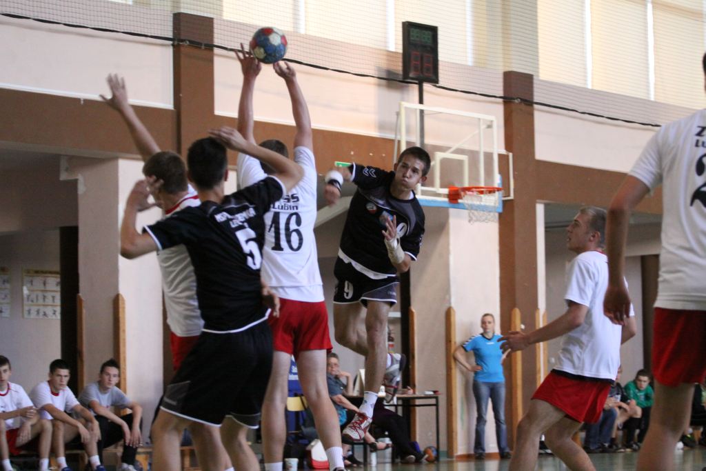 Dwa oblicza juniorów młodszych Siódemki