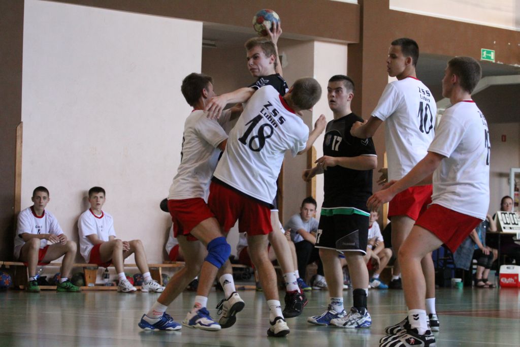 Dwa oblicza juniorów młodszych Siódemki