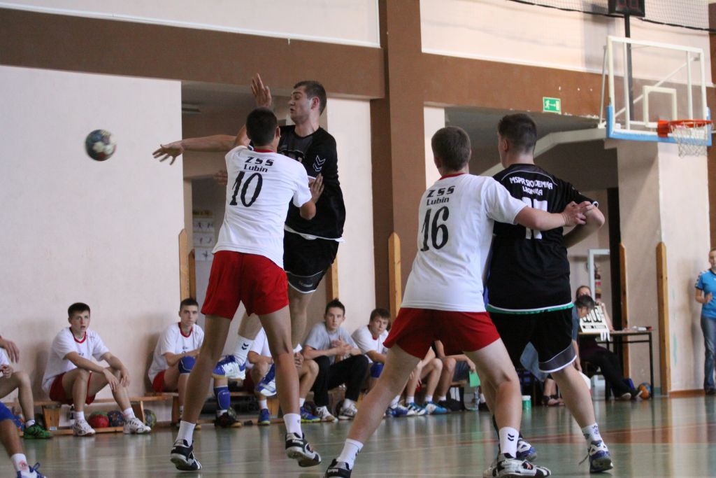 Dwa oblicza juniorów młodszych Siódemki