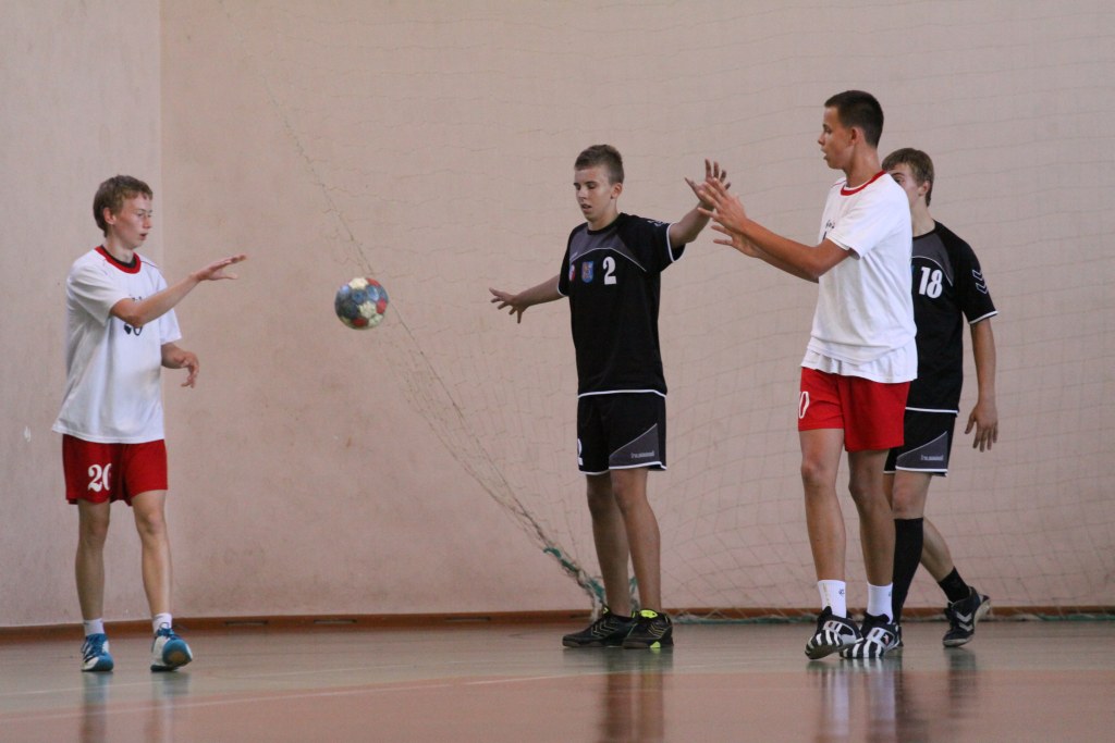Dwa oblicza juniorów młodszych Siódemki