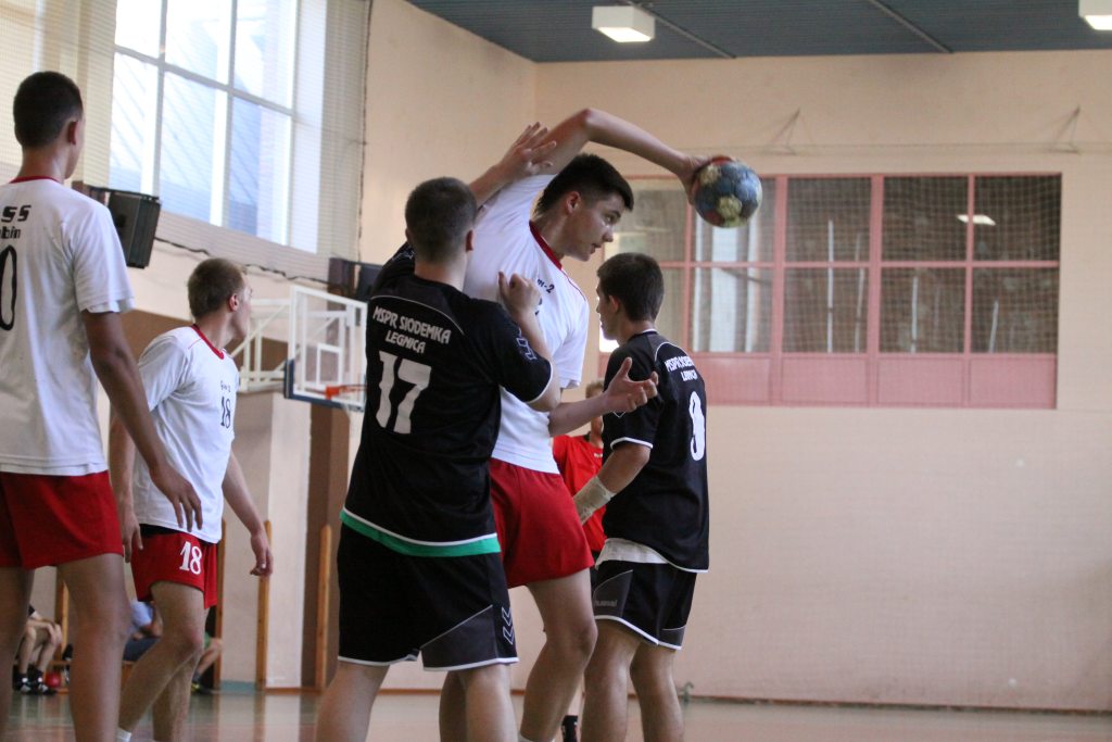 Dwa oblicza juniorów młodszych Siódemki