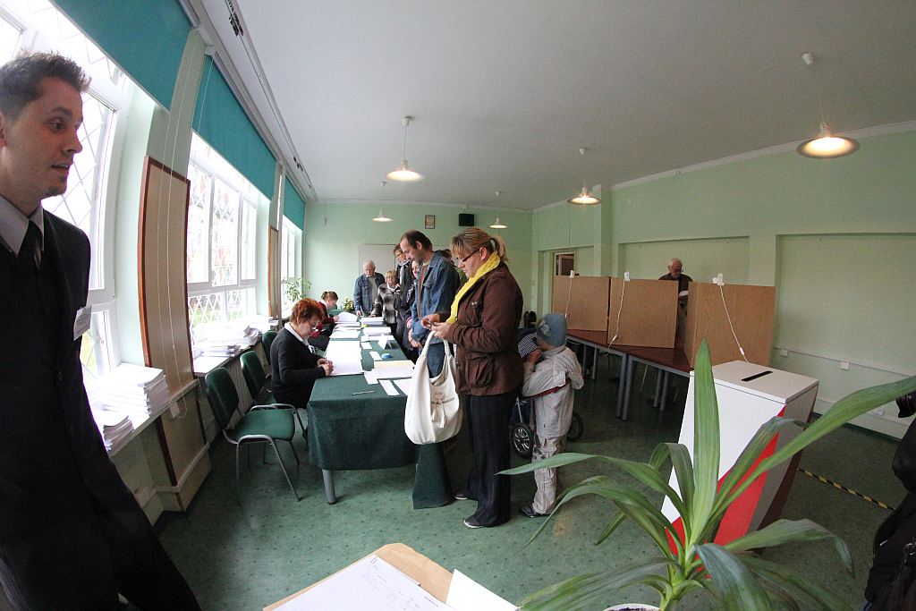 Wybory 2011: Głosowanie