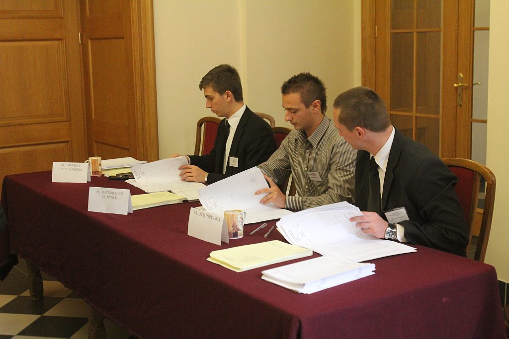 Wybory 2011: Głosowanie