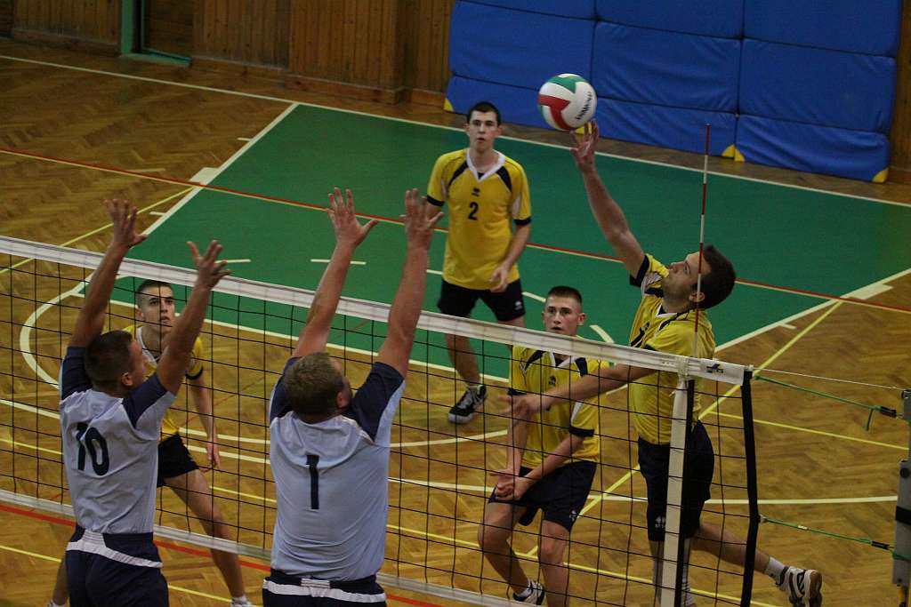 Ikar Legnica - AKS Strzegom 3:2