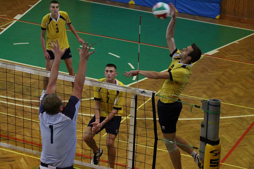Ikar Legnica - AKS Strzegom 3:2