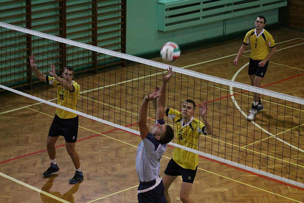 Ikar Legnica - AKS Strzegom 3:2
