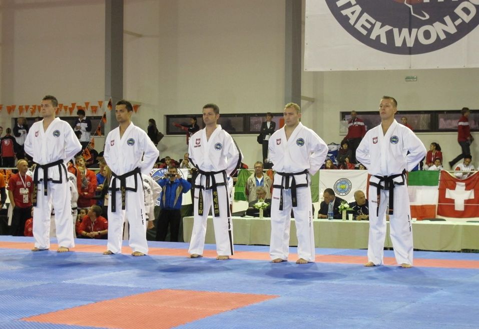 Pięc medali legnickich taekwondoków
