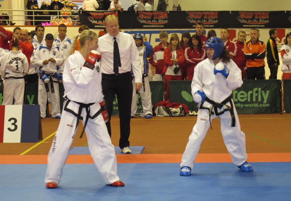 Pięc medali legnickich taekwondoków